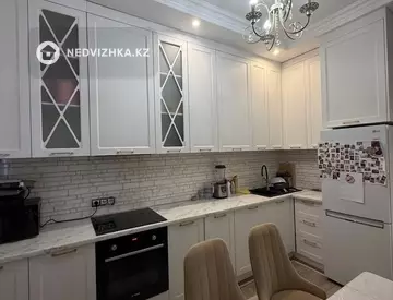 1-комнатная квартира, этаж 17 из 17, 42 м², На длительный срок