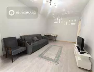 2-комнатная квартира, этаж 2 из 5, 42 м², миниатюра 2
