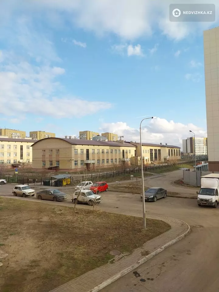 3-комнатная квартира, этаж 9 из 12, 106 м², фотография 4