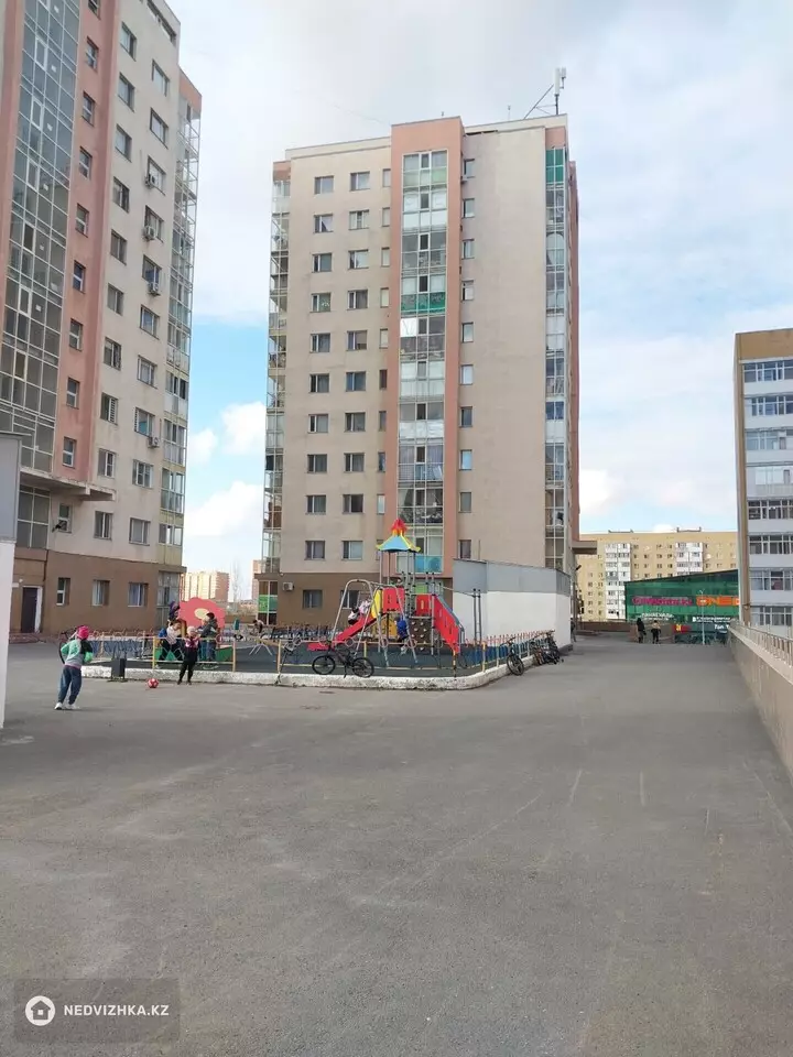 3-комнатная квартира, этаж 9 из 12, 106 м², фотография 5