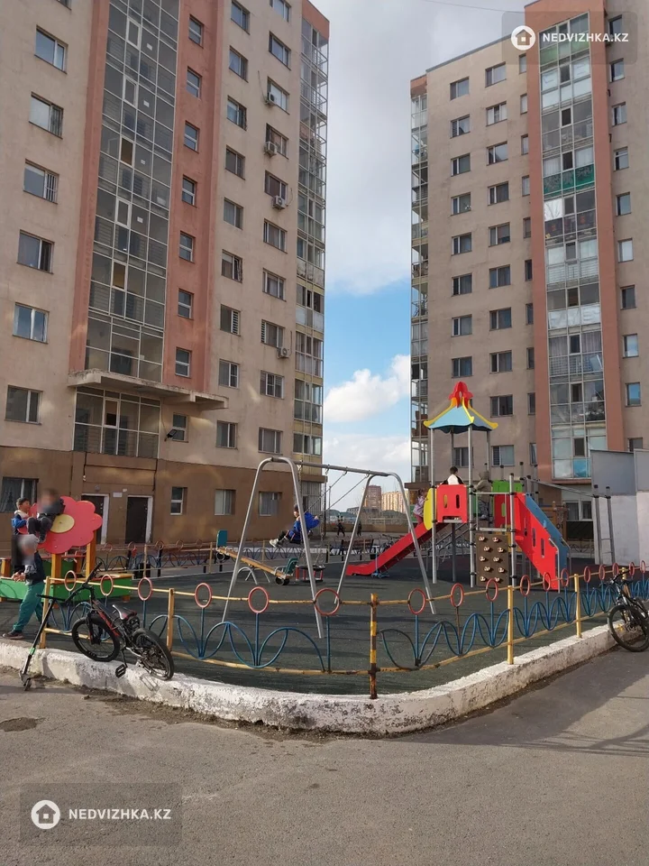 3-комнатная квартира, этаж 9 из 12, 106 м², фотография 3