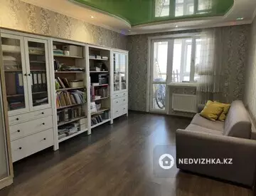 3-комнатная квартира, этаж 9 из 12, 106 м², миниатюра 1