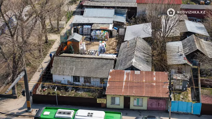 10-комнатный дом, 7 соток, 200 м²