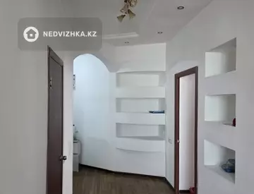 2-комнатная квартира, этаж 1 из 19, 84 м²
