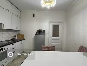 3-комнатная квартира, этаж 3 из 12, 83 м²