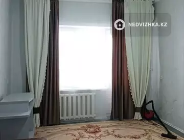 3-комнатная квартира, этаж 5 из 5, 70 м², На длительный срок