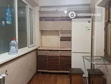 3-комнатная квартира, этаж 2 из 4, 80 м², На длительный срок