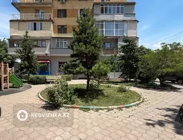 2-комнатная квартира, этаж 15 из 16, 70 м², миниатюра 12