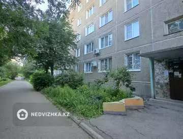 3-комнатная квартира, этаж 4 из 5, 70 м², миниатюра 1