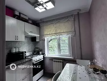 1-комнатная квартира, этаж 1 из 3, 35 м², миниатюра 3