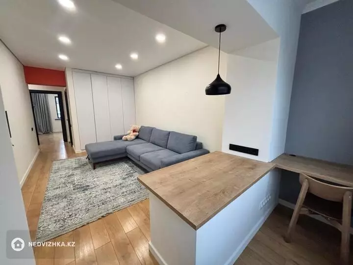 2-комнатная квартира, этаж 5 из 5, 52 м², фотография 5