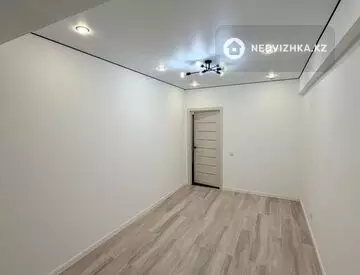 2-комнатная квартира, этаж 9 из 16, 45 м², миниатюра 6