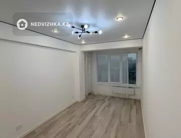 2-комнатная квартира, этаж 9 из 16, 45 м², миниатюра 12