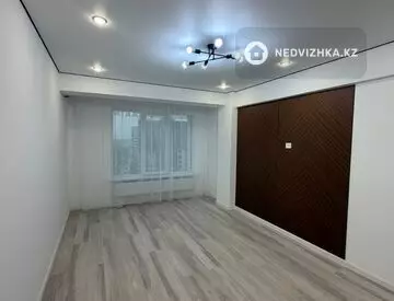 2-комнатная квартира, этаж 9 из 16, 45 м², миниатюра 4