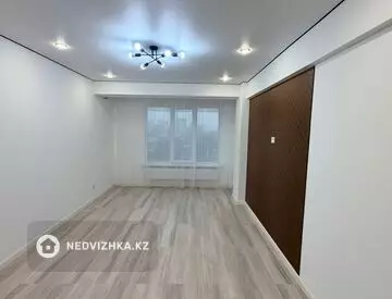2-комнатная квартира, этаж 9 из 16, 45 м², миниатюра 5