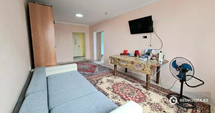 2-комнатная квартира, этаж 4 из 12, 60 м², фотография 3