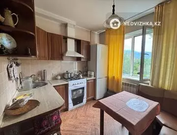 1-комнатная квартира, этаж 7 из 8, 40 м², миниатюра 1