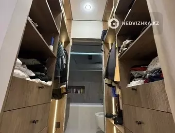 3-комнатная квартира, этаж 17 из 17, 72 м², миниатюра 11