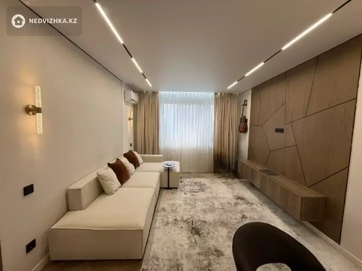 3-комнатная квартира, этаж 17 из 17, 72 м², фотография 2