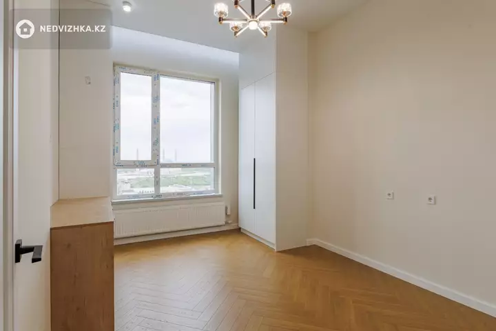3-комнатная квартира, этаж 22 из 22, 101 м², фотография 2