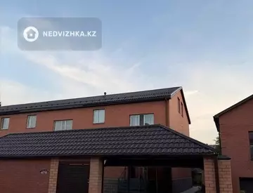 5-комнатный таунхаус, 4 соток, 242 м²
