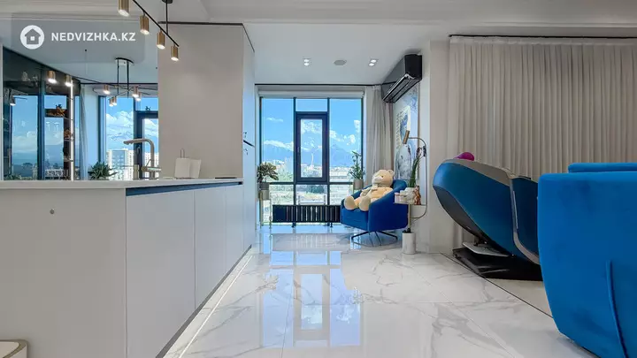 4-комнатная квартира, этаж 10 из 10, 136 м², 2-фотосурет