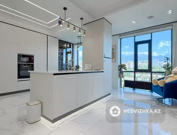 4-комнатная квартира, этаж 10 из 10, 136 м²