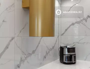 4-комнатная квартира, этаж 10 из 10, 136 м²
