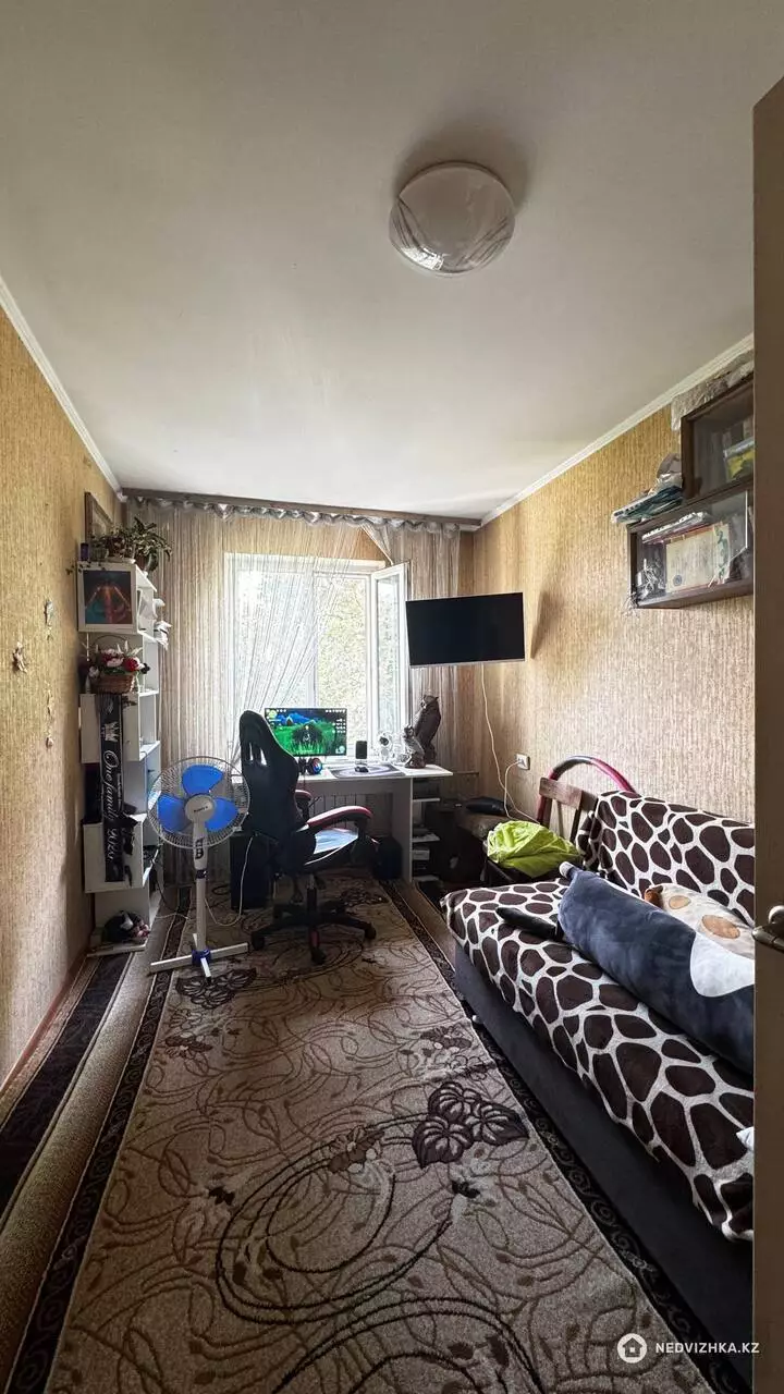 3-комнатная квартира, этаж 5 из 5, 57 м², фотография 4