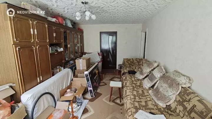 2-комнатная квартира, этаж 3 из 4, 47 м², фотография 2