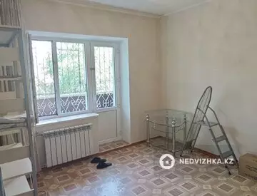 2-комнатная квартира, этаж 3 из 5, 56 м², миниатюра 3