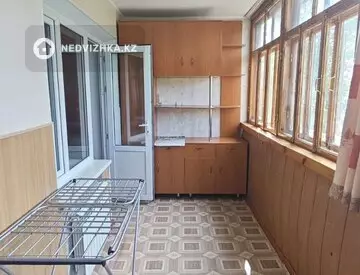 2-комнатная квартира, этаж 3 из 5, 56 м², миниатюра 7
