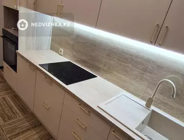 1-комнатная квартира, этаж 15 из 16, 42 м²