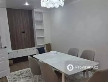 3-комнатная квартира, этаж 8 из 12, 73 м², миниатюра 2