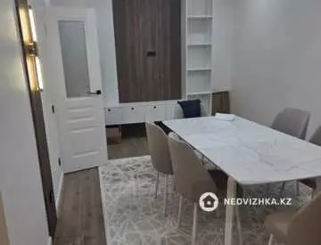 3-комнатная квартира, этаж 8 из 12, 73 м², миниатюра 3
