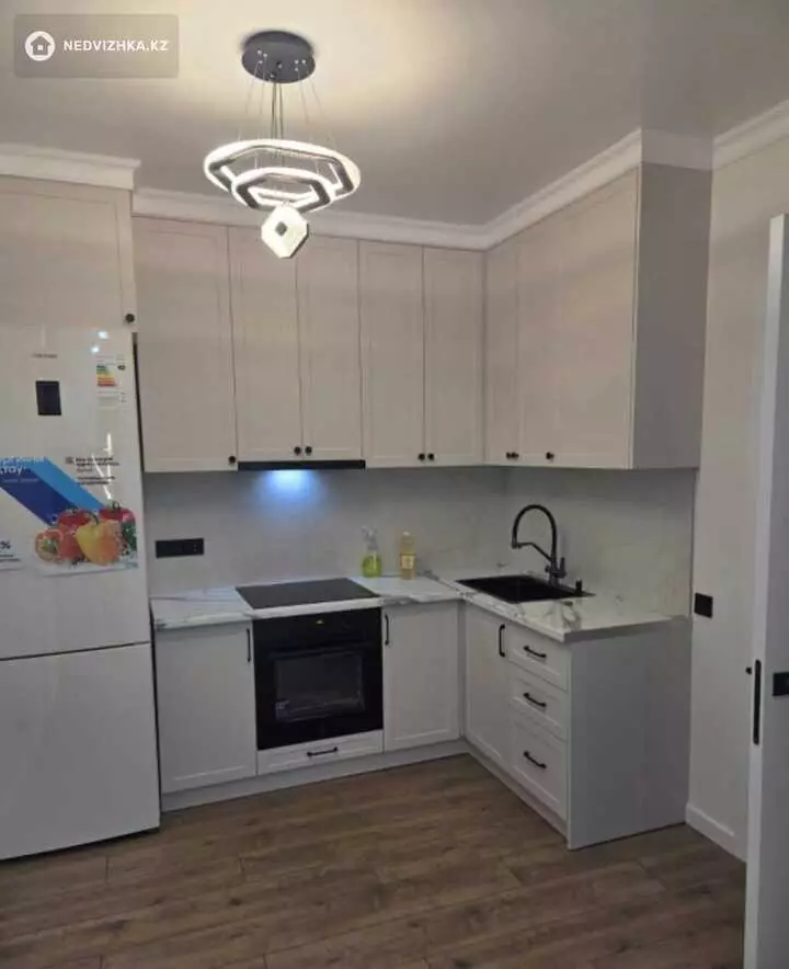 3-комнатная квартира, этаж 8 из 12, 73 м², фотография 4