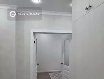 3-комнатная квартира, этаж 8 из 12, 73 м², миниатюра 5