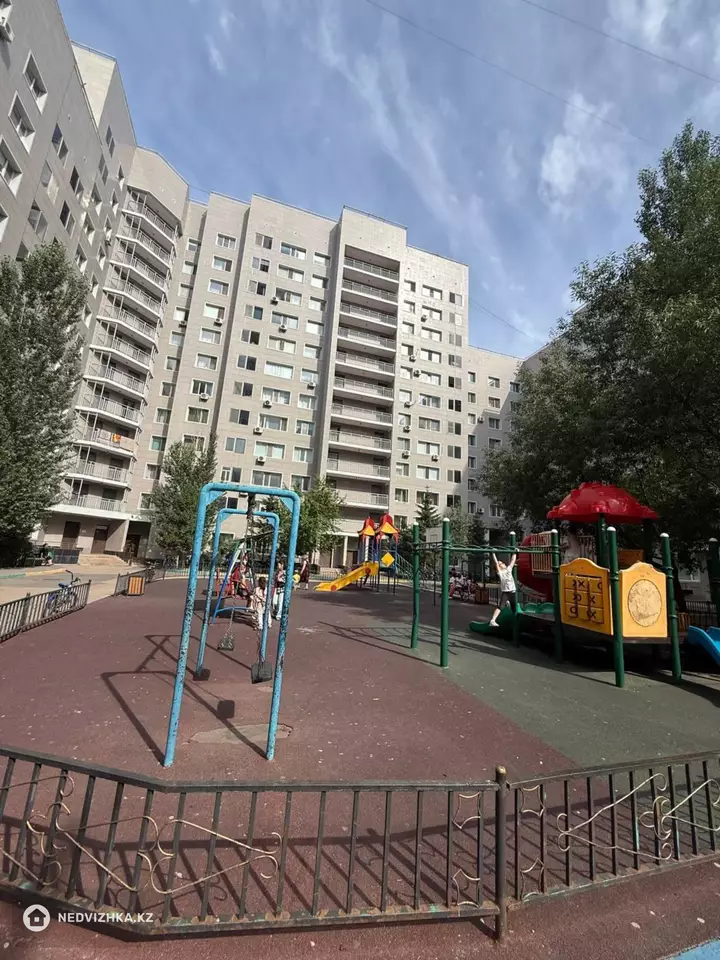 3-комнатная квартира, этаж 2 из 12, 86 м², фотография 3