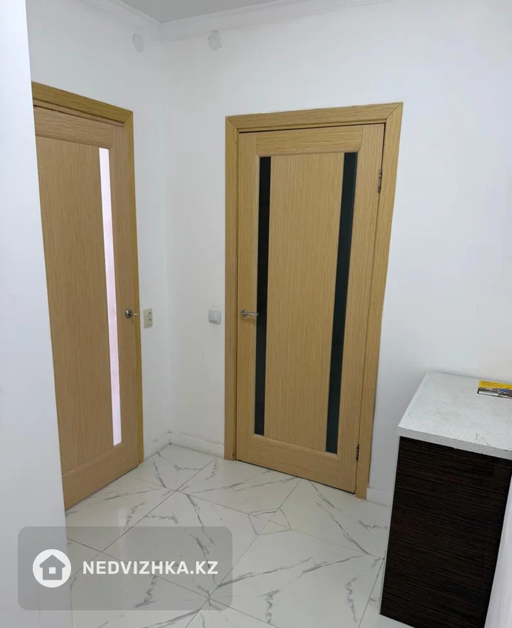 2-комнатная квартира, этаж 9 из 10, 44 м², На длительный срок, фотография 3