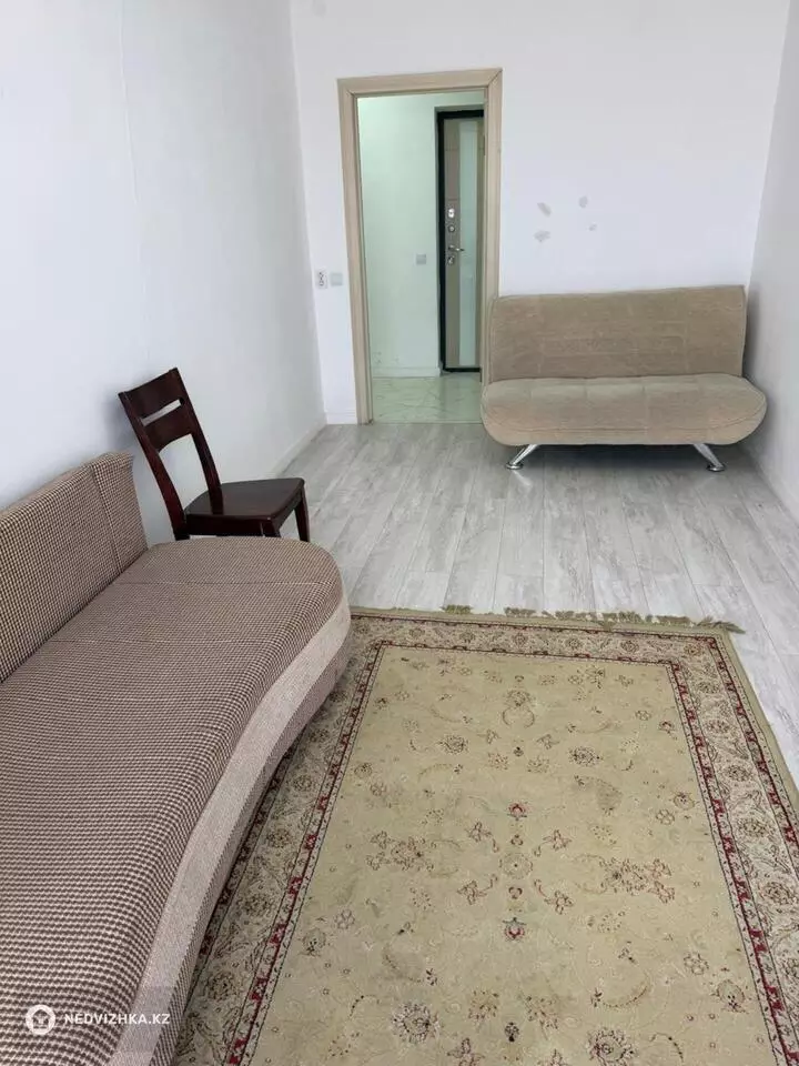 2-комнатная квартира, этаж 9 из 10, 44 м², На длительный срок, фотография 4
