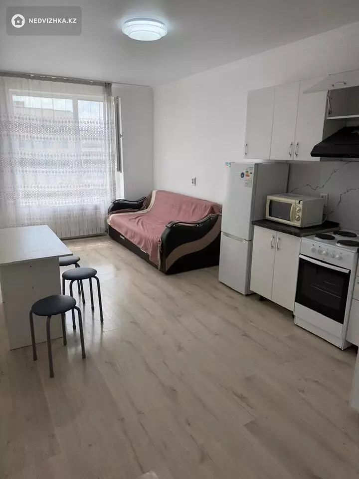 2-комнатная квартира, этаж 9 из 10, 44 м², На длительный срок, фотография 2