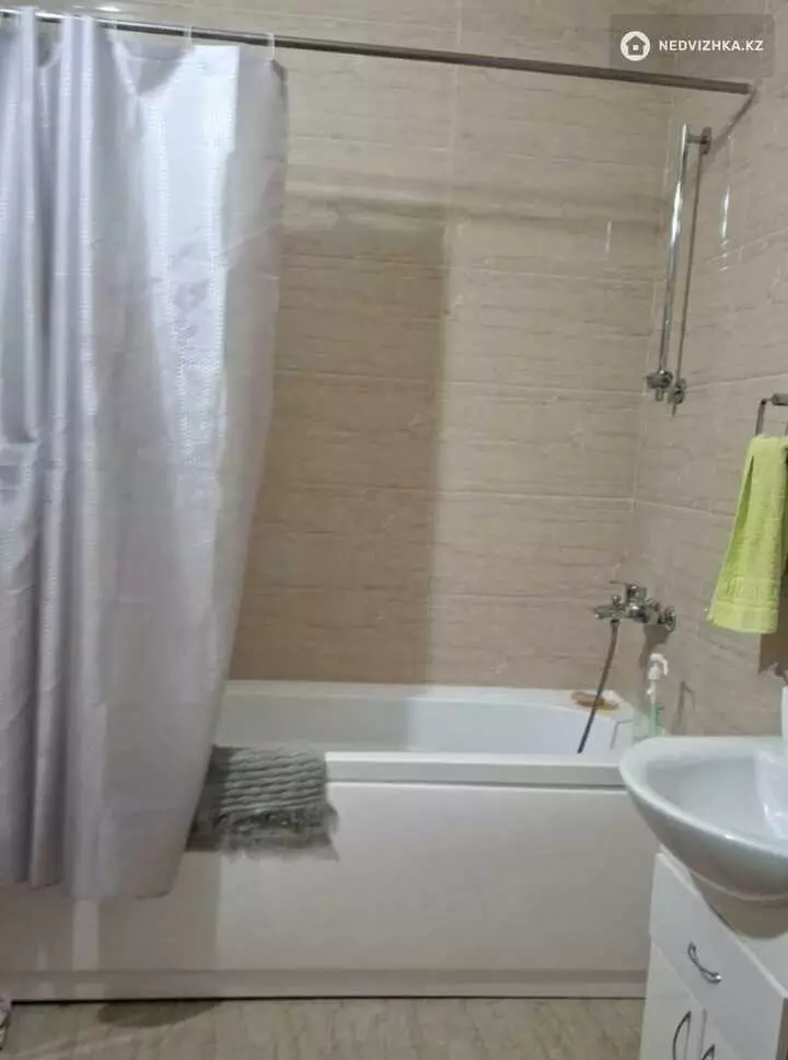 2-комнатная квартира, этаж 3 из 9, 50 м², На длительный срок, фотография 2