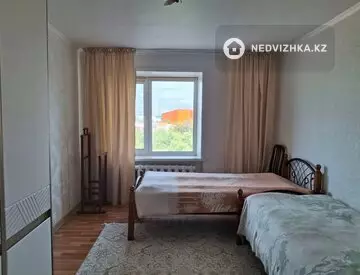 3-комнатная квартира, этаж 3 из 5, 64 м²