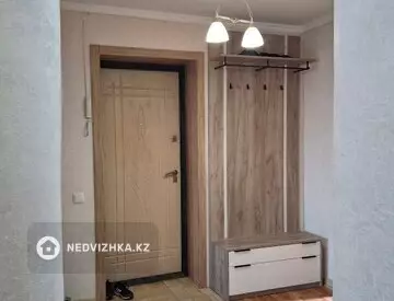 3-комнатная квартира, этаж 3 из 5, 64 м²
