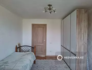 3-комнатная квартира, этаж 3 из 5, 64 м²