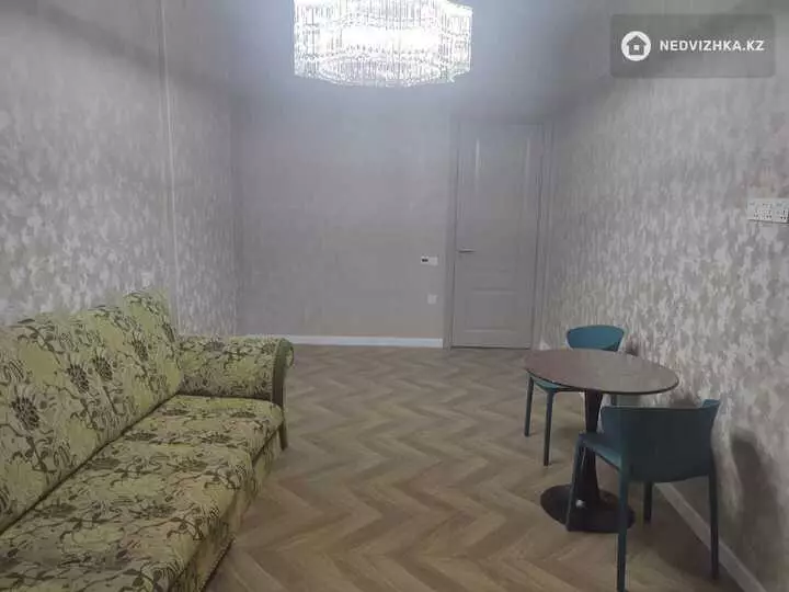 2-комнатная квартира, этаж 2 из 9, 48 м², На длительный срок, фотография 2
