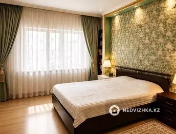 3-комнатная квартира, этаж 3 из 10, 100 м²