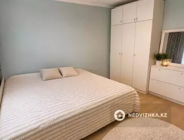 3-комнатная квартира, этаж 3 из 10, 100 м²
