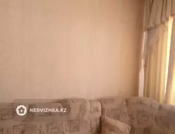 1-комнатная квартира, этаж 4 из 5, 32 м²