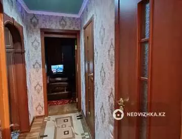 4-комнатная квартира, этаж 3 из 5, 83 м²